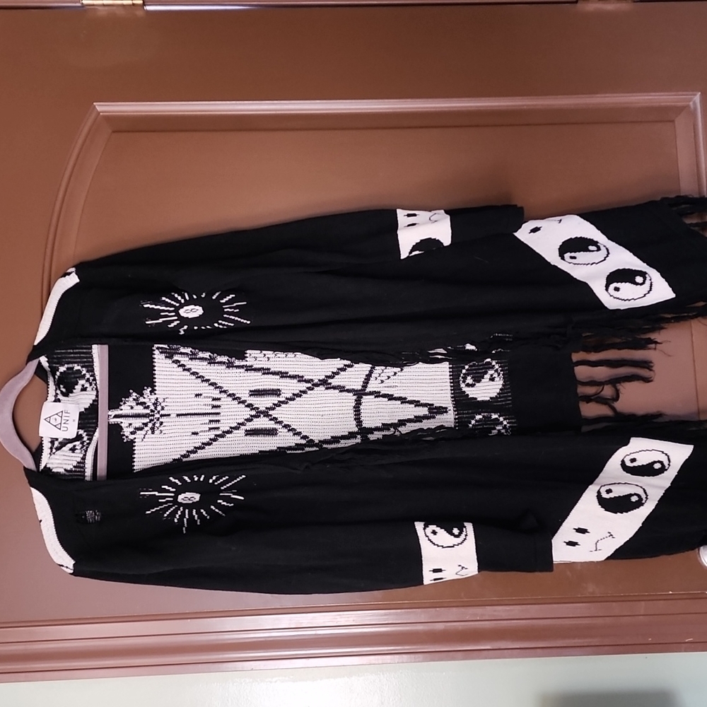 Unif RARE psychic poncho size M